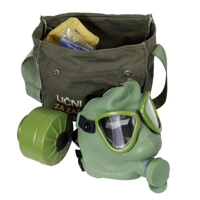 Serbian Gas Mask w/Filter/Bag image number 0