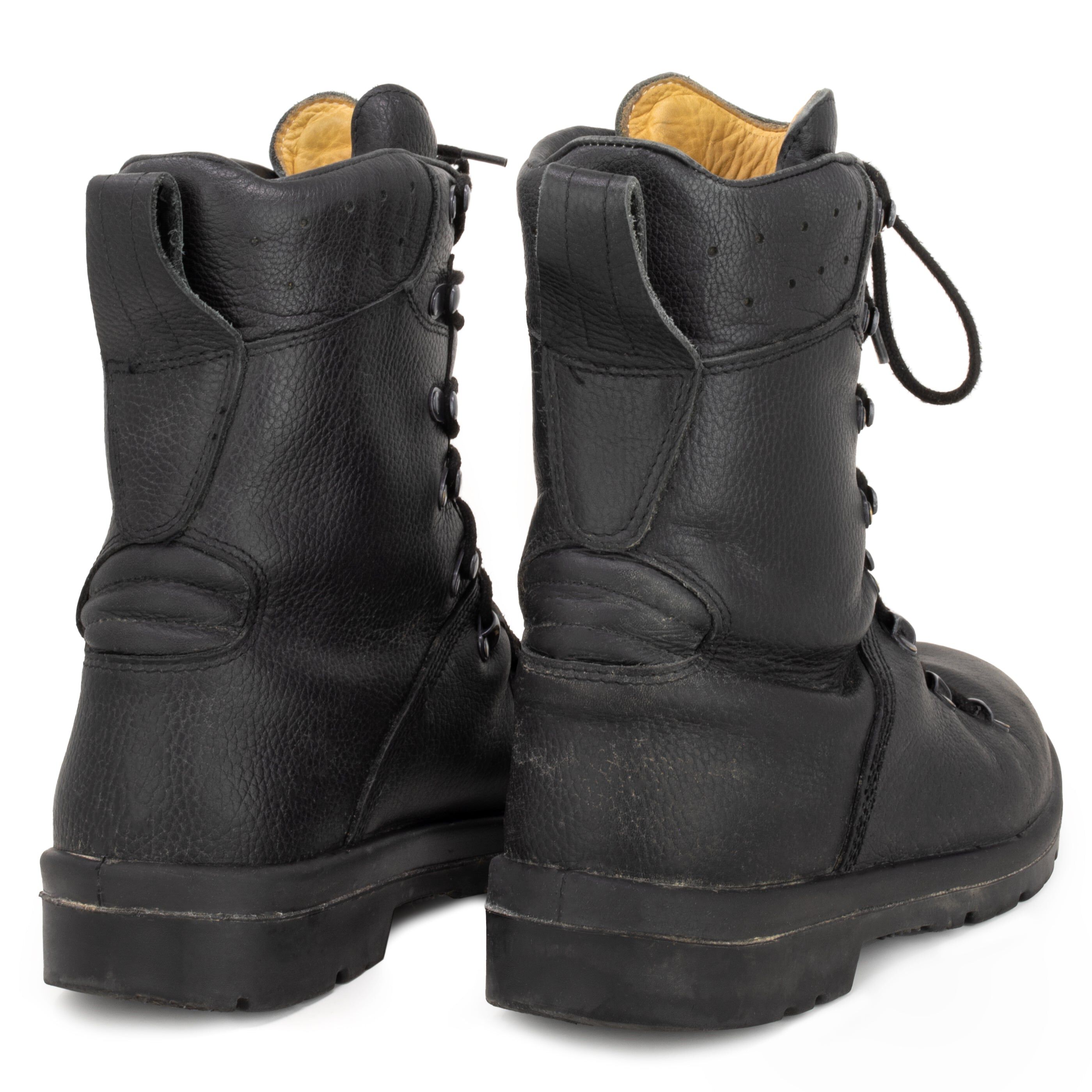 Boots army rangers wear top