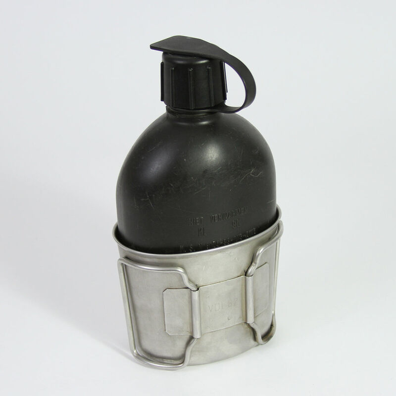 Dutch Army Black Canteen W/Cup image number 0
