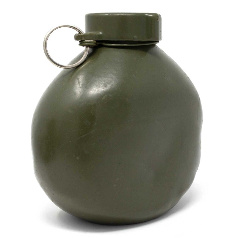Hungarian M70 Army Issue Canteen image number 0