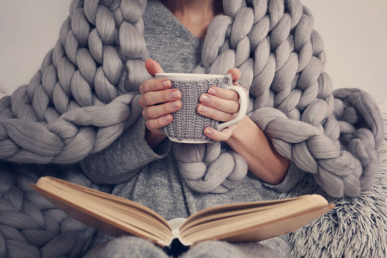 7 Reasons Why You Need a Classic Wool Blanket This Winter